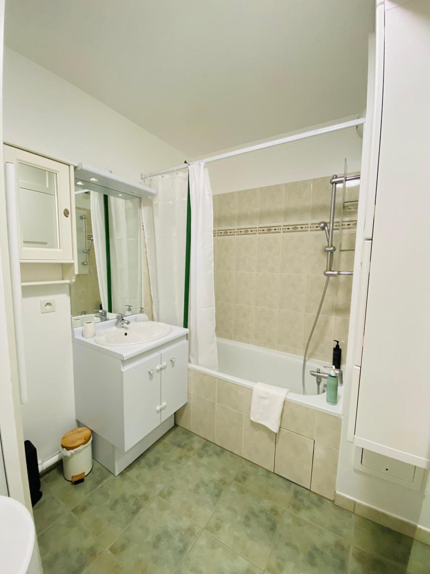 Charmant Appartement 3 Pieces Proche Rer & Disney Montévrain Kültér fotó